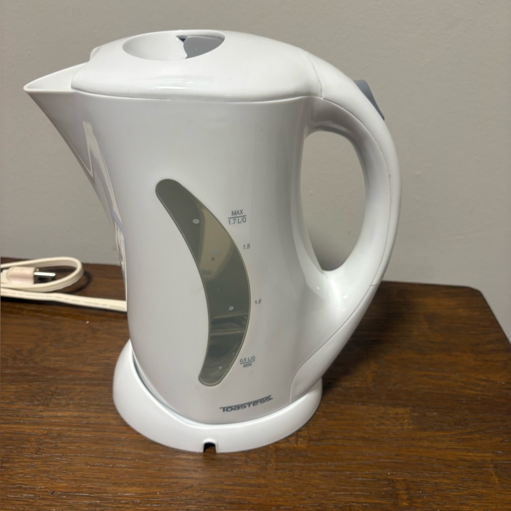 Toastess White Electric Kettle